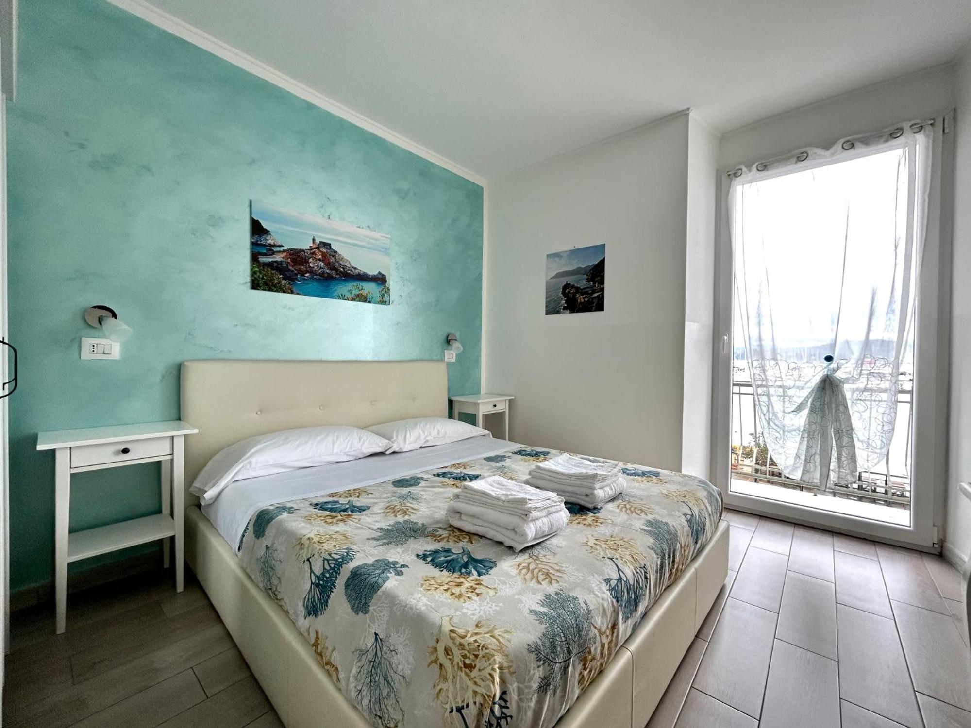 Fezzano / Portovenere Stilish Double Rooms With Sea View, Balcony Or Small Courtyard ภายนอก รูปภาพ