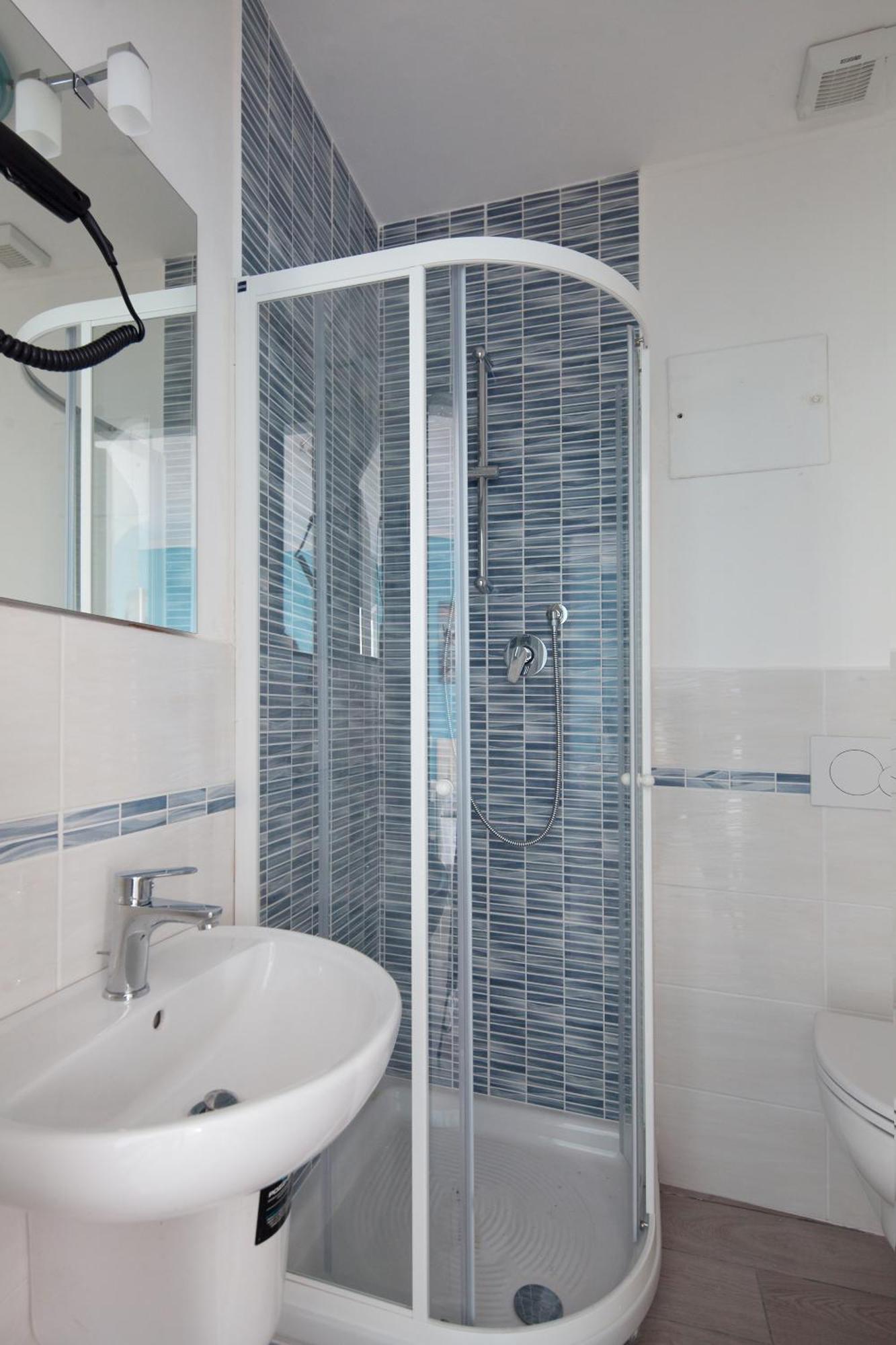 Fezzano / Portovenere Stilish Double Rooms With Sea View, Balcony Or Small Courtyard ภายนอก รูปภาพ