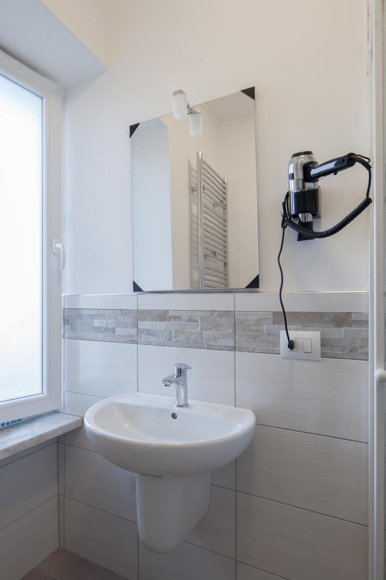 Fezzano / Portovenere Stilish Double Rooms With Sea View, Balcony Or Small Courtyard ภายนอก รูปภาพ